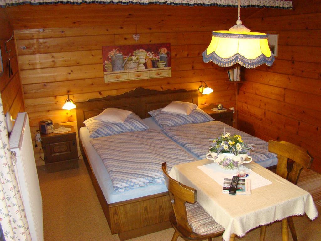 Landhaus Teufl Bed & Breakfast Faistenau Bilik gambar